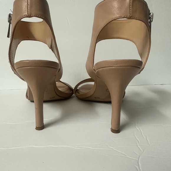 Jessica Simpson zippered tan heels size 8 - Picture 4 of 10